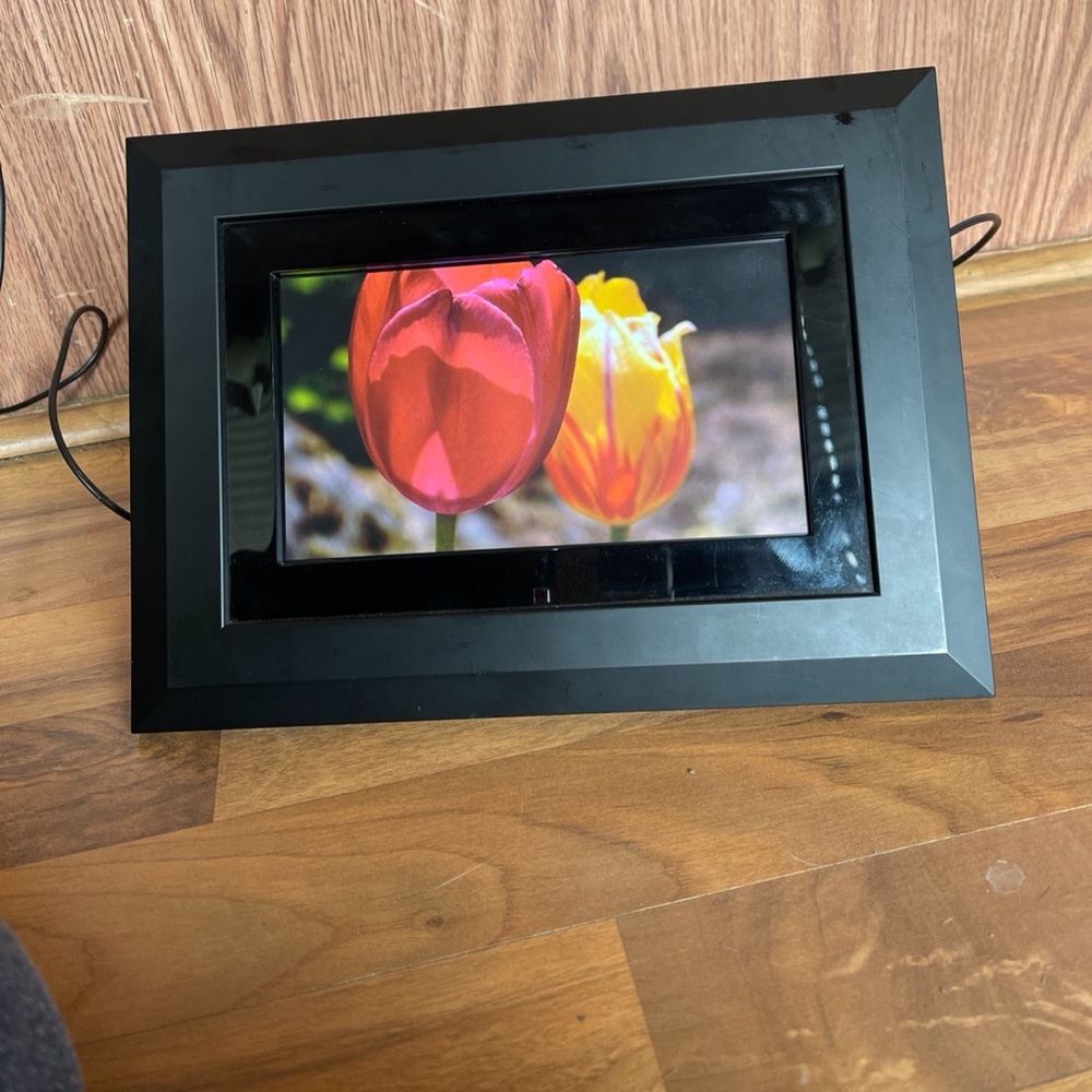 Black Digital Photo Frame